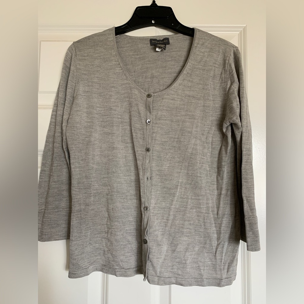 🐘 Banana Republic 100% silk cardigan EUC